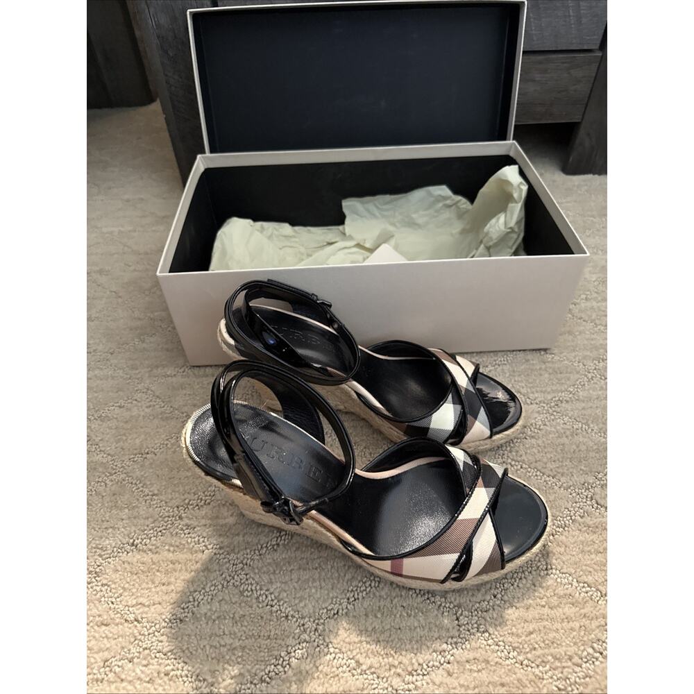 Burberry Size 37 BeigeBlack Nova Check PVC and Patent Leather Espadrille Wedge